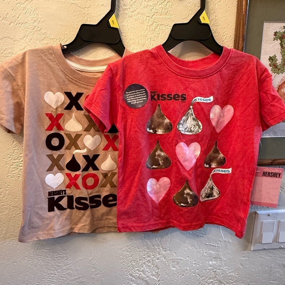 Valentine’s Day Hershey’s Kisses Kids XO Red and Tan Sz 3T Shirts set of 2